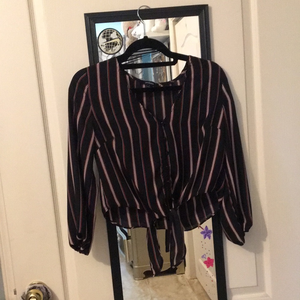 Cropped 3/4 length shirt